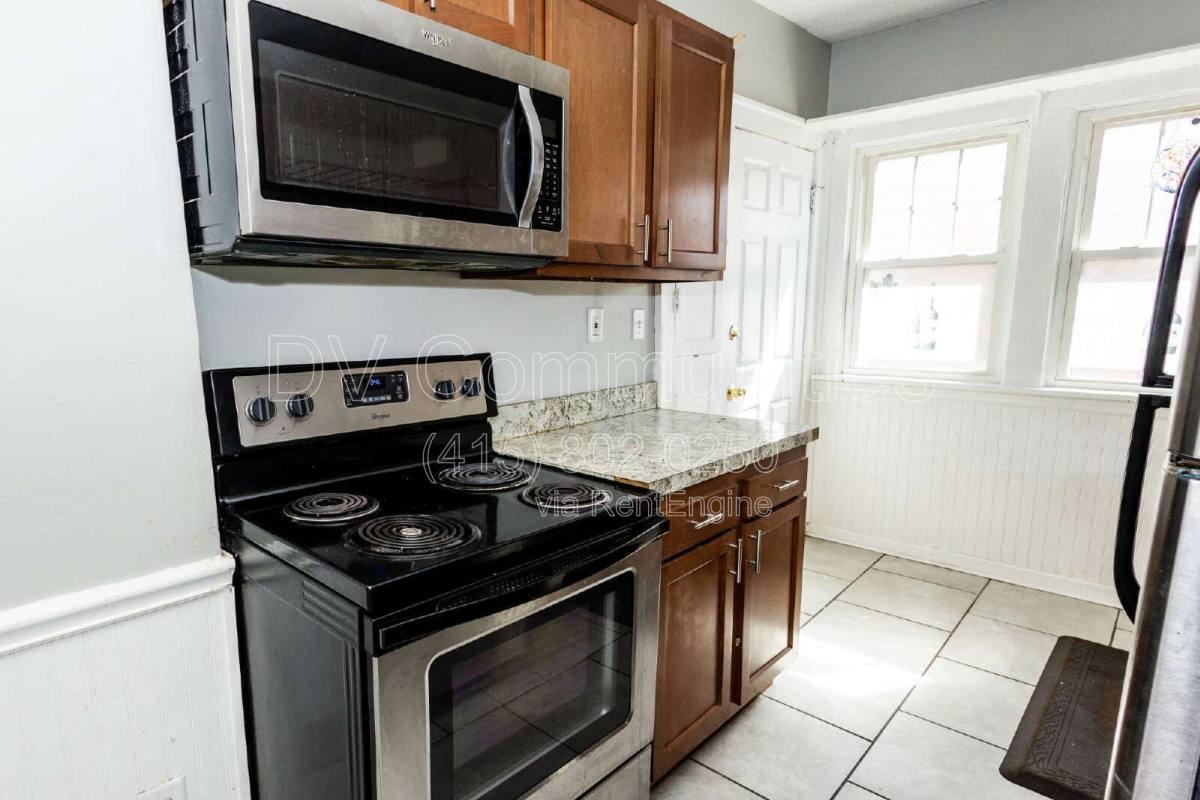 Apartment for rent at 3578 Ingleside Rd, Beachwood, OH 44122