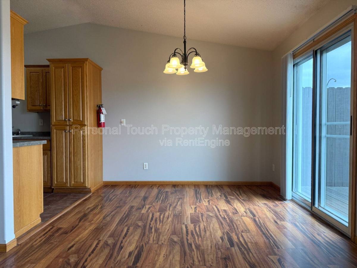 House for rent at 1143 39th Ave S, Moorhead, MN 56560