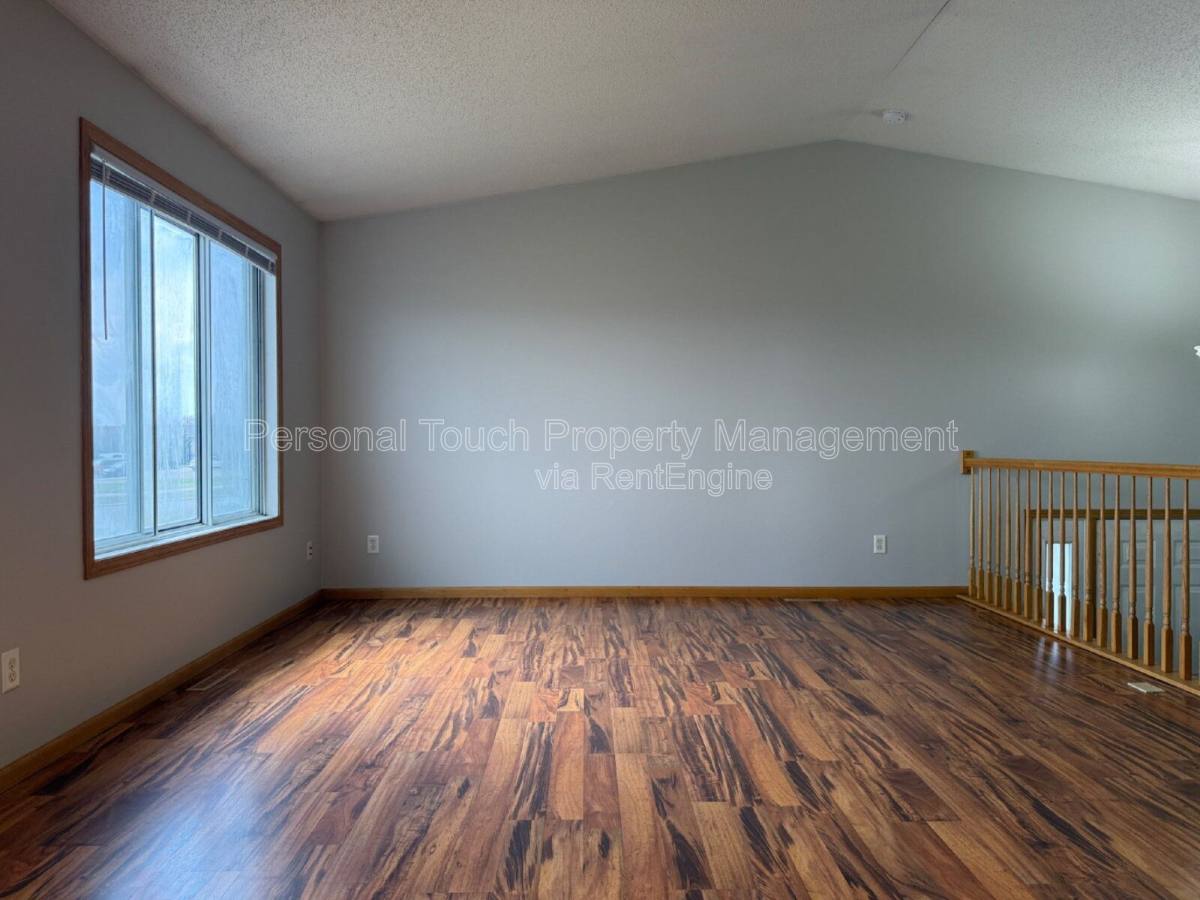 House for rent at 1143 39th Ave S, Moorhead, MN 56560