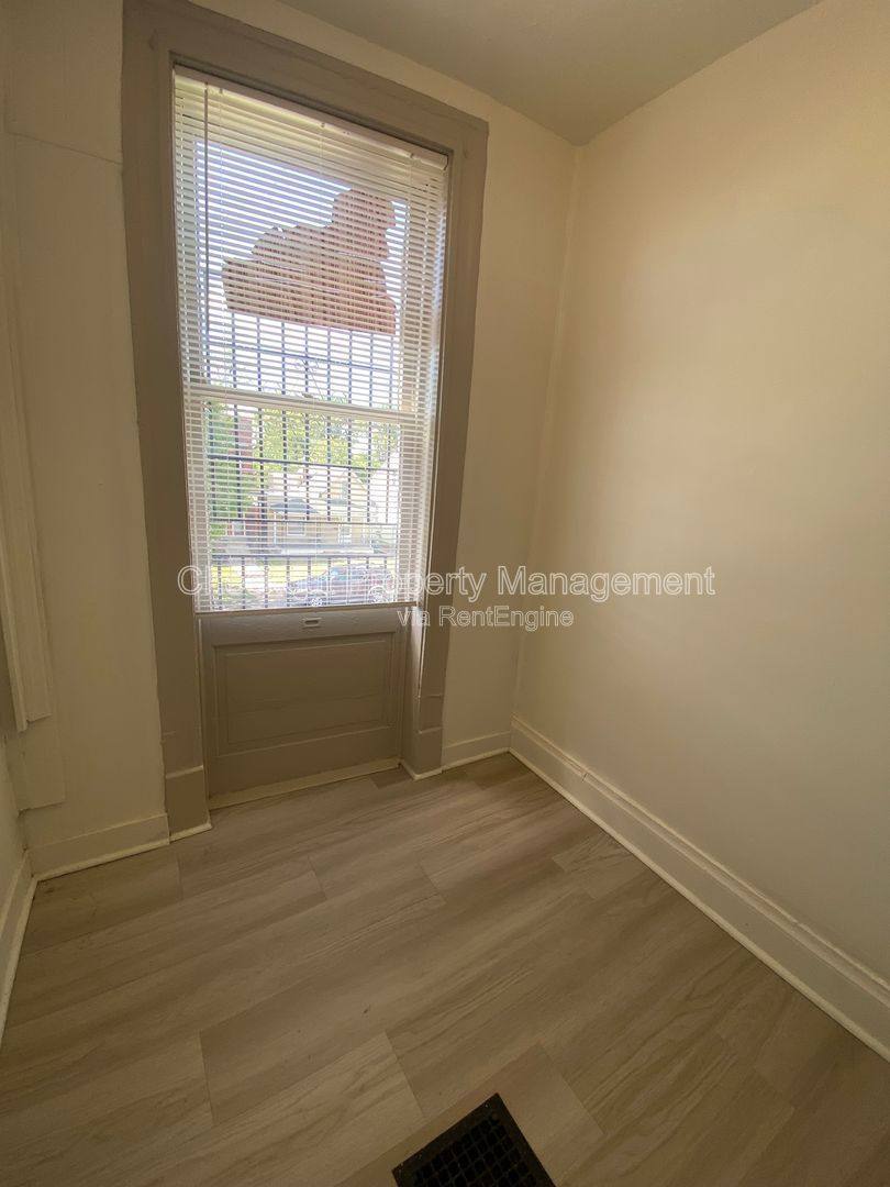 Apartment for rent at 6436 Idaho Ave, Saint Louis, MO 63111