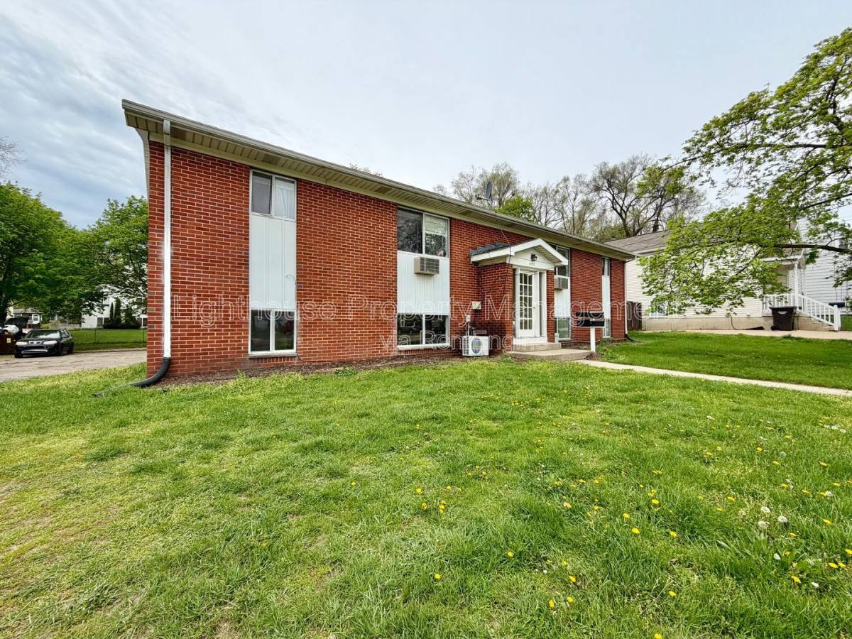 Apartment for rent at 3253 Charlesgate Ave SW #C, Wyoming, MI 49509
