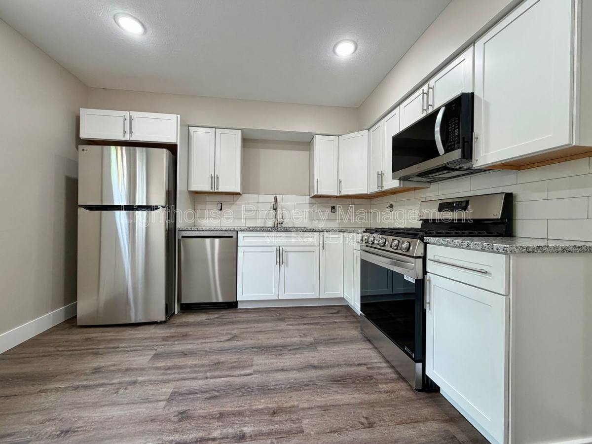 Apartment for rent at 3253 Charlesgate Ave SW #C, Wyoming, MI 49509