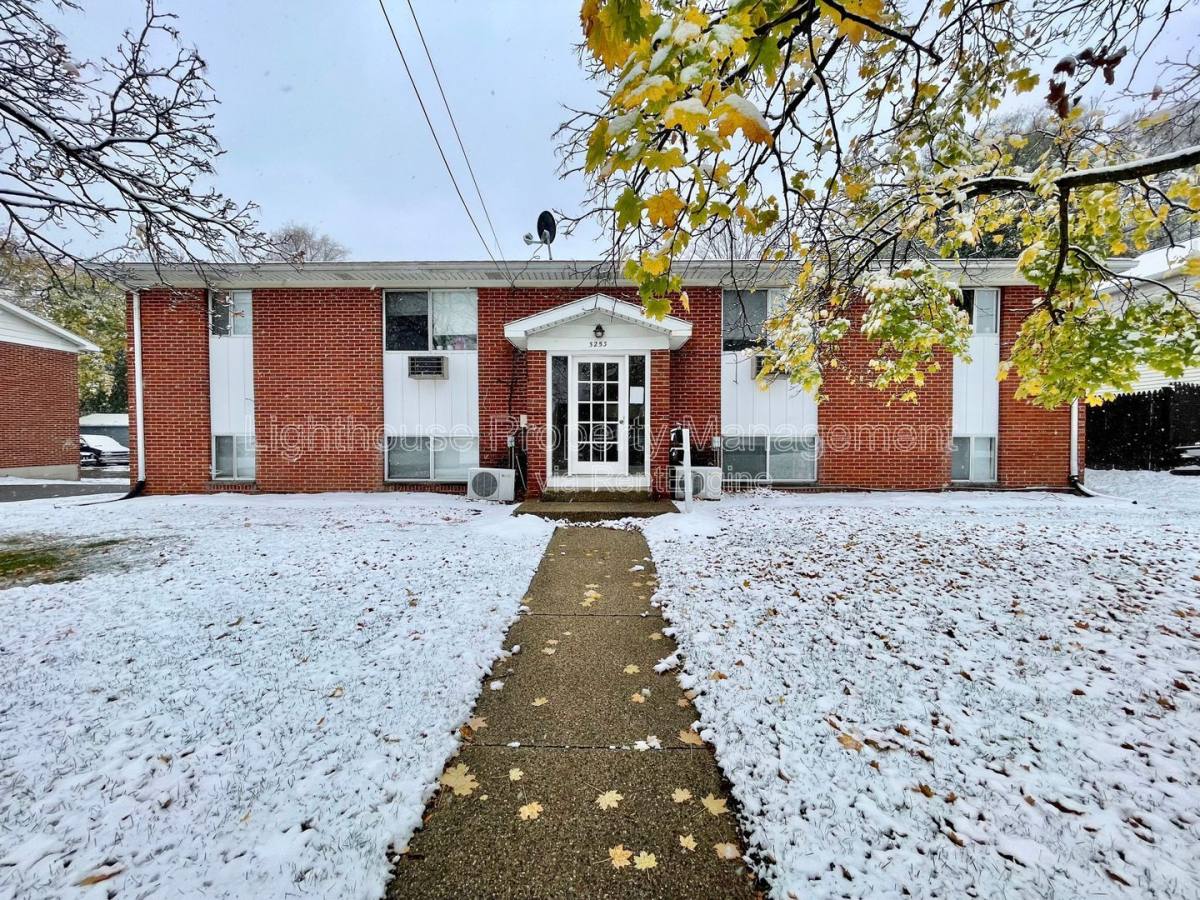 Apartment for rent at 3253 Charlesgate Ave SW #C, Wyoming, MI 49509