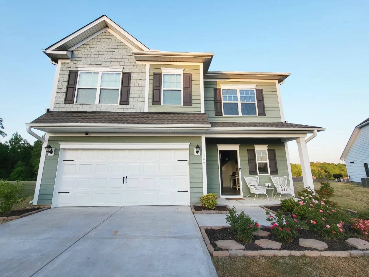 House for rent at 366 Crandon Rd, Mount Holly, NC 28120