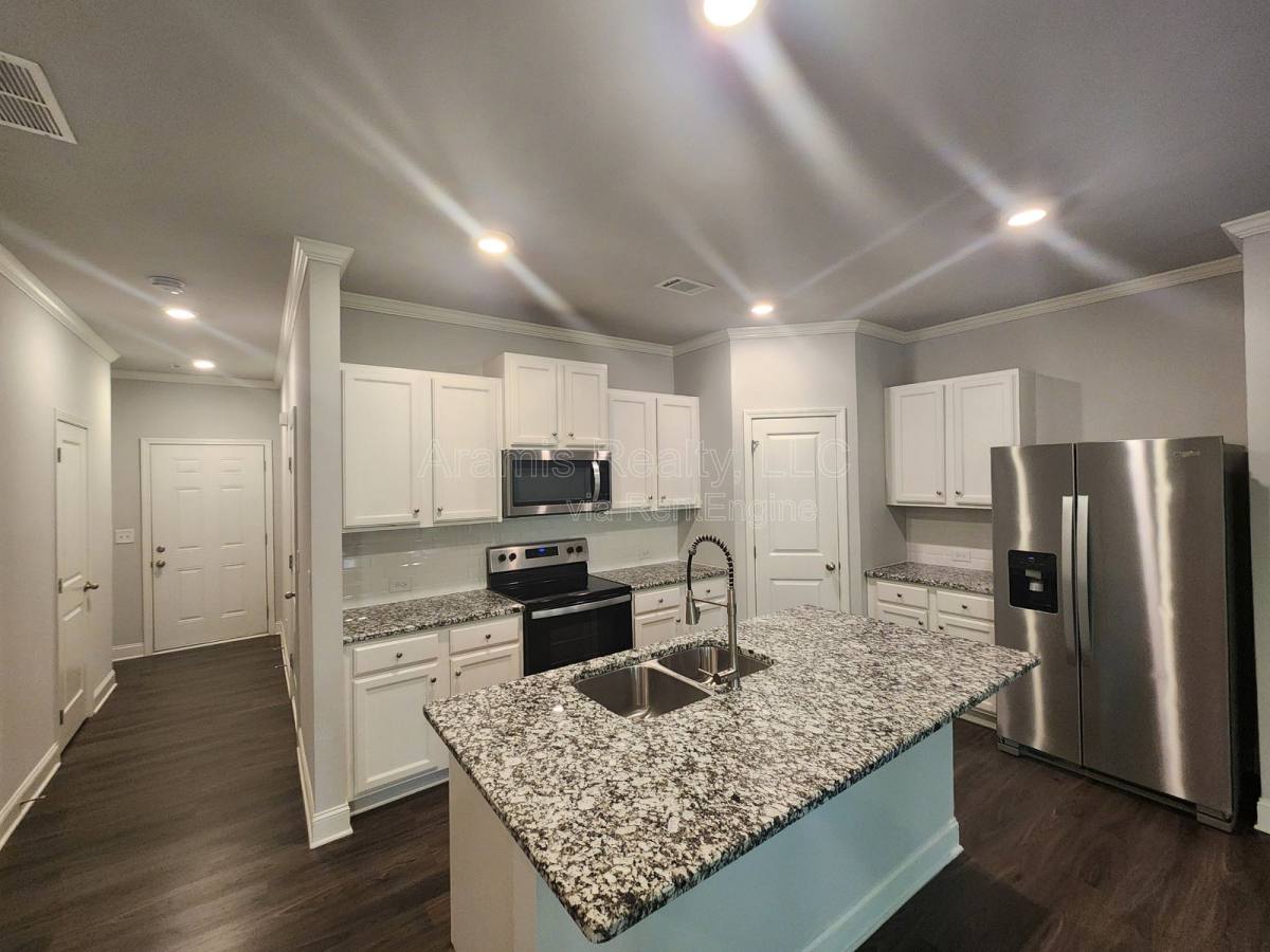 Townhouse for rent at 2079 Pinnacle Walk, Norcross, GA 30071