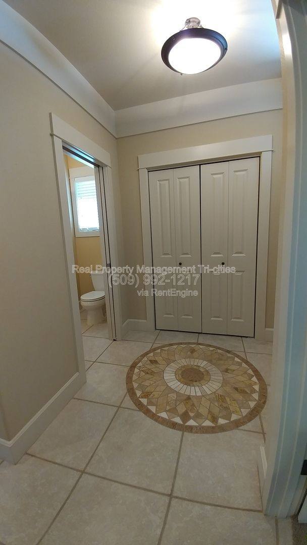 Condo for rent at 459 Columbia Point Dr, Richland, WA 99352