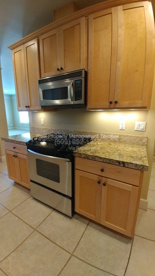 Condo for rent at 459 Columbia Point Dr, Richland, WA 99352