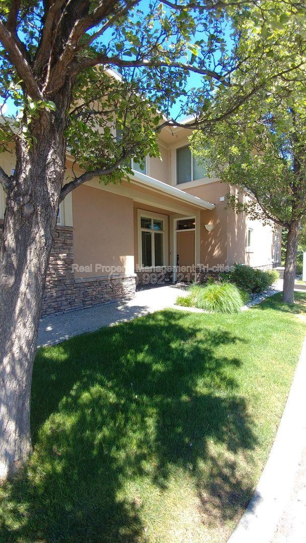 Condo for rent at 459 Columbia Point Dr, Richland, WA 99352