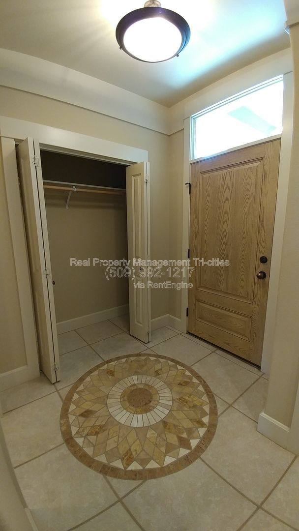 Condo for rent at 459 Columbia Point Dr, Richland, WA 99352