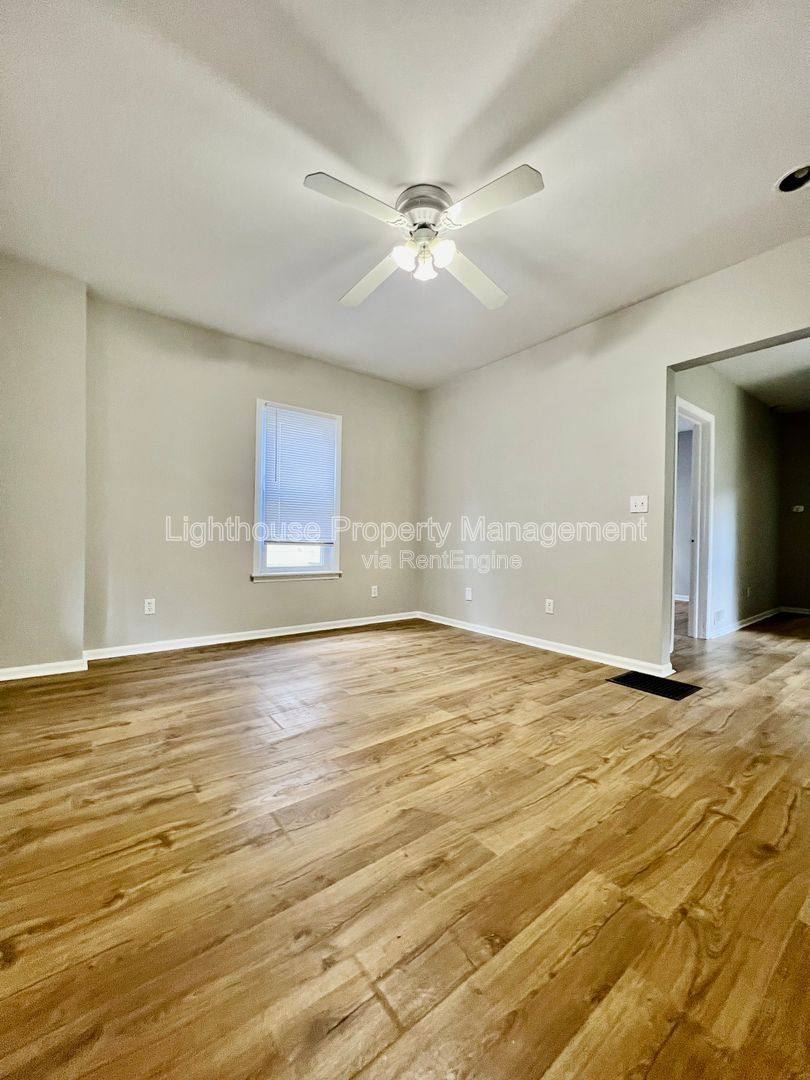 House for rent at 708 Elizabeth St, Kalamazoo, MI 49007