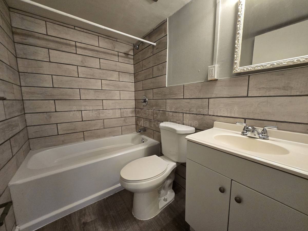 Apartment for rent at 2625 S Big Bend Blvd, Saint Louis, MO 63143