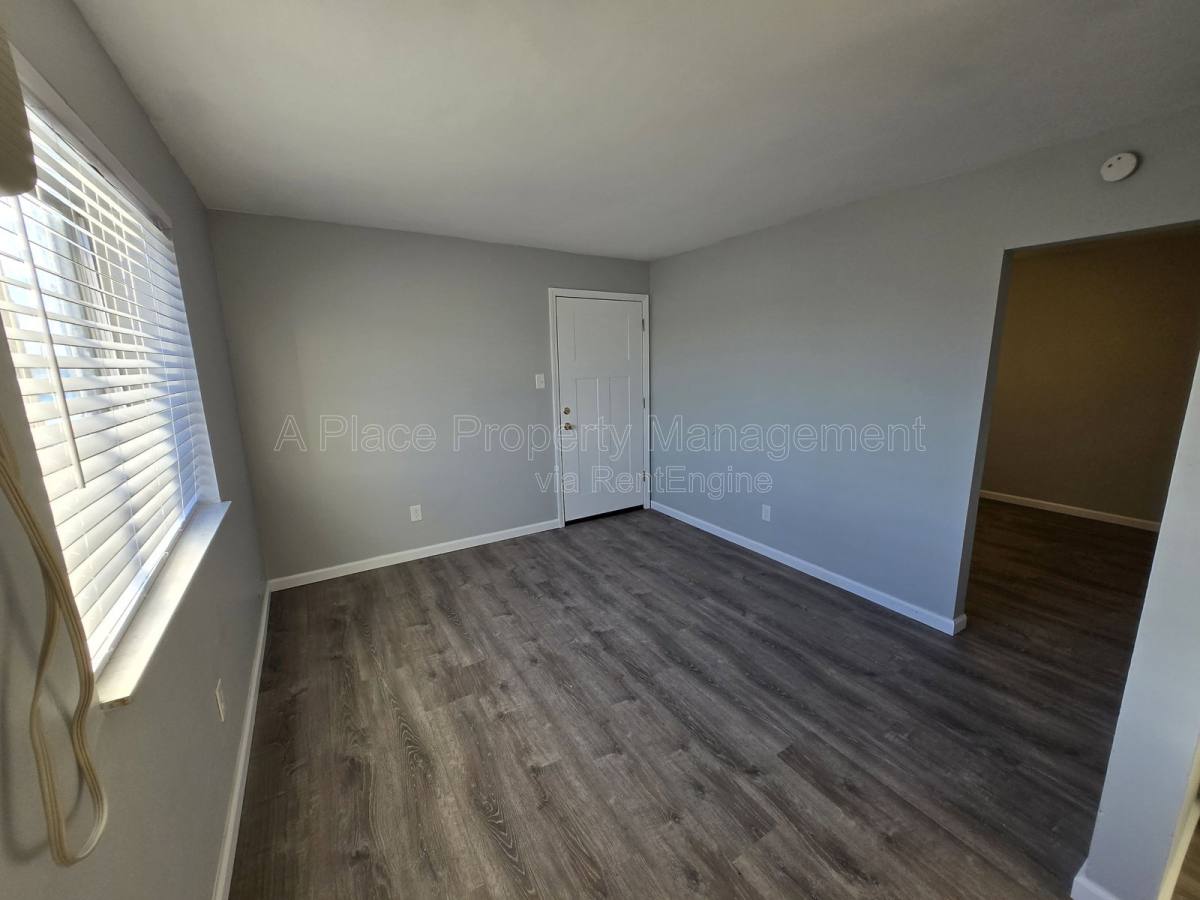 Apartment for rent at 2625 S Big Bend Blvd, Saint Louis, MO 63143