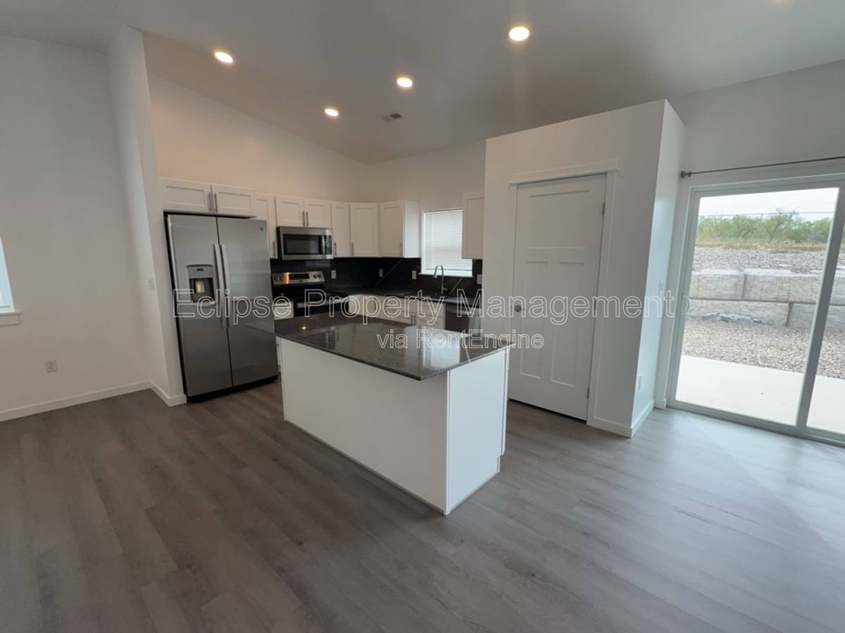 House for rent at 147 Buena Vista Dr, Grand Junction, CO 81503