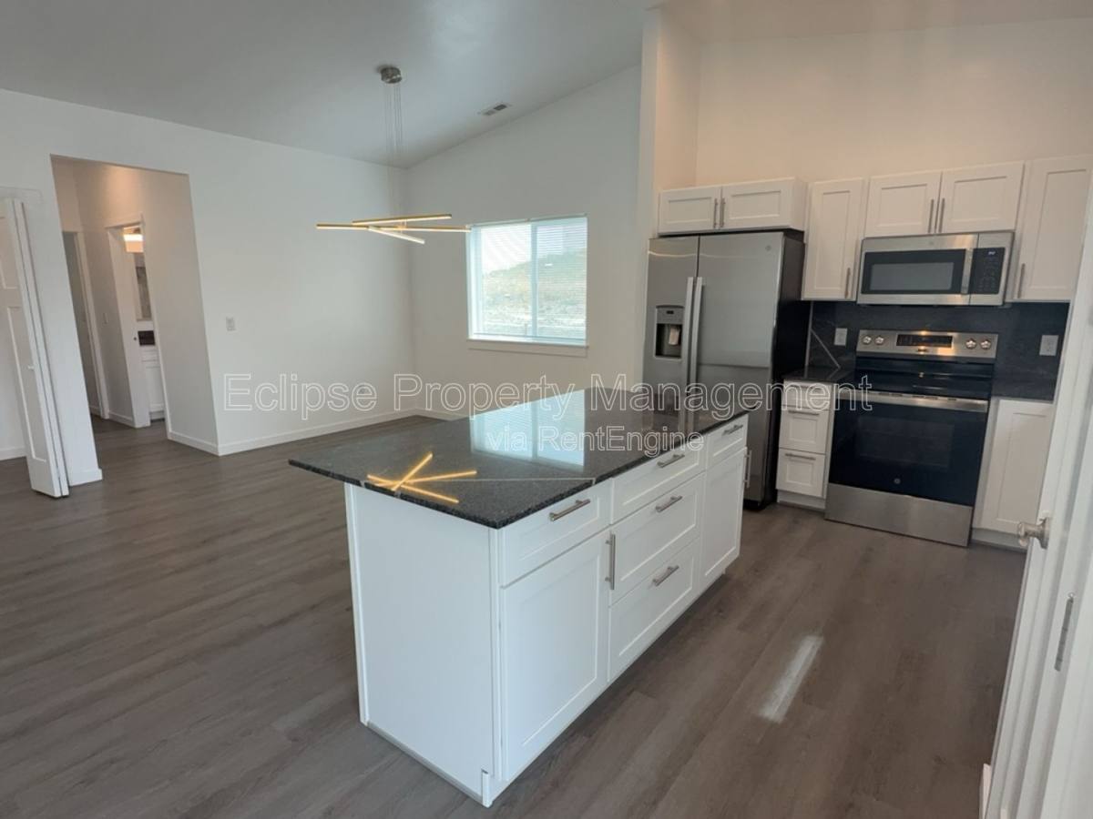 House for rent at 147 Buena Vista Dr, Grand Junction, CO 81503