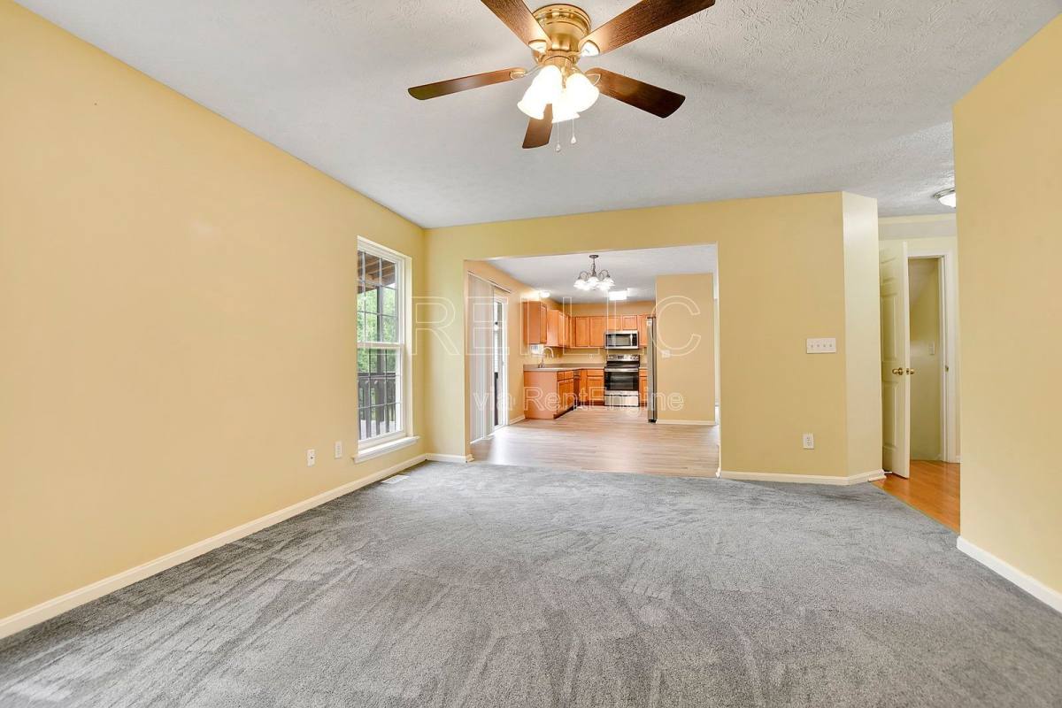 House for rent at 5703 Georgia Lane, Louisville, KY 40219