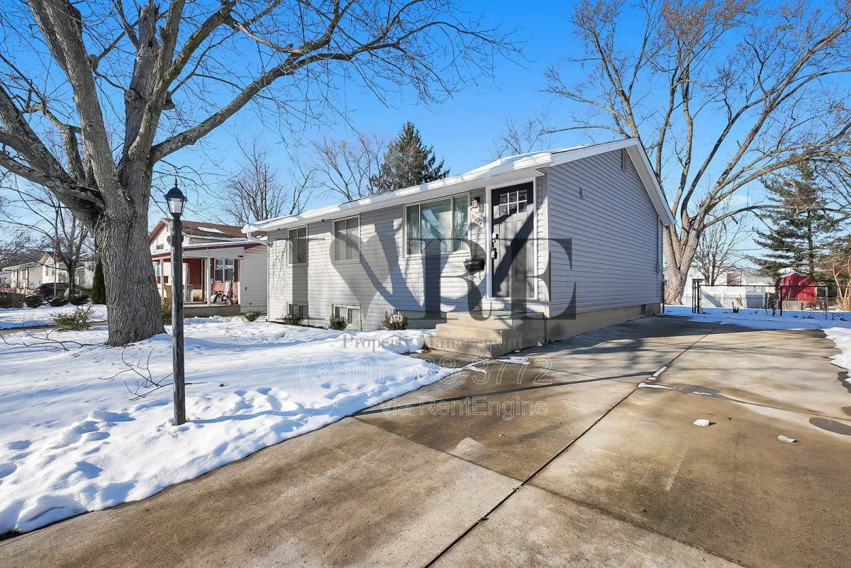 Apartment for rent at 1902 Brookfield Rd, Columbus, OH 43229