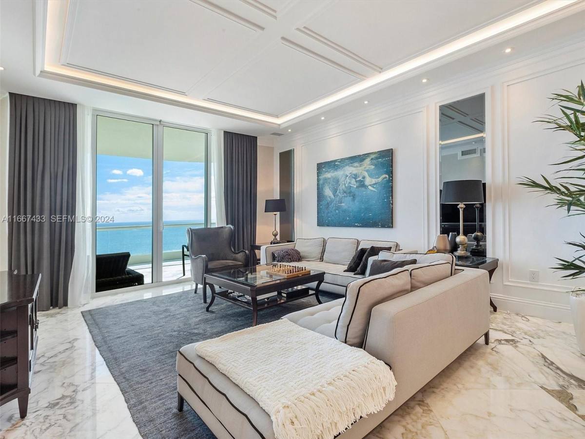 Apartment for rent at 16047 Collins Ave #2602, North Miami Beach, FL 33160