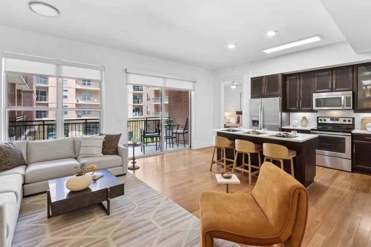 Apartment for rent at 5740 San Felipe St, Houston, TX 77057