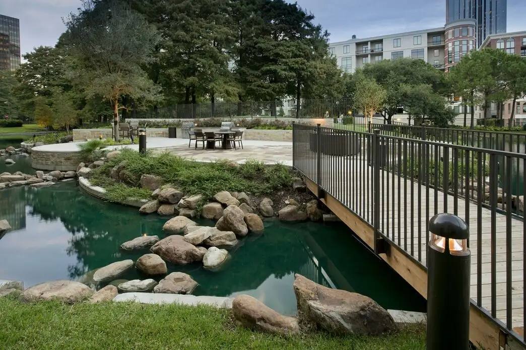 Apartment for rent at 3100 Post Oak Blvd, Houston, TX 77056