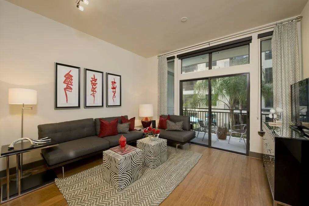 Apartment for rent at 3100 Post Oak Blvd, Houston, TX 77056
