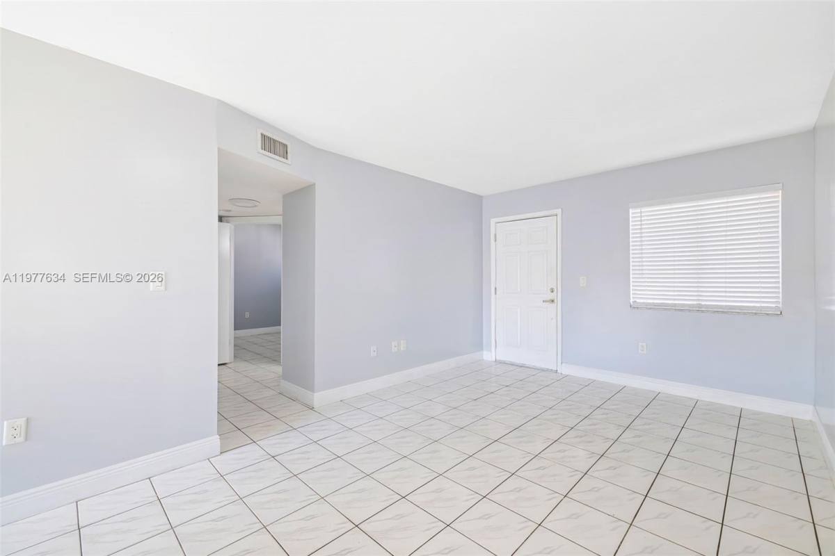 Apartment for rent at 5400 W 21st Court #402, Hialeah, FL 33016