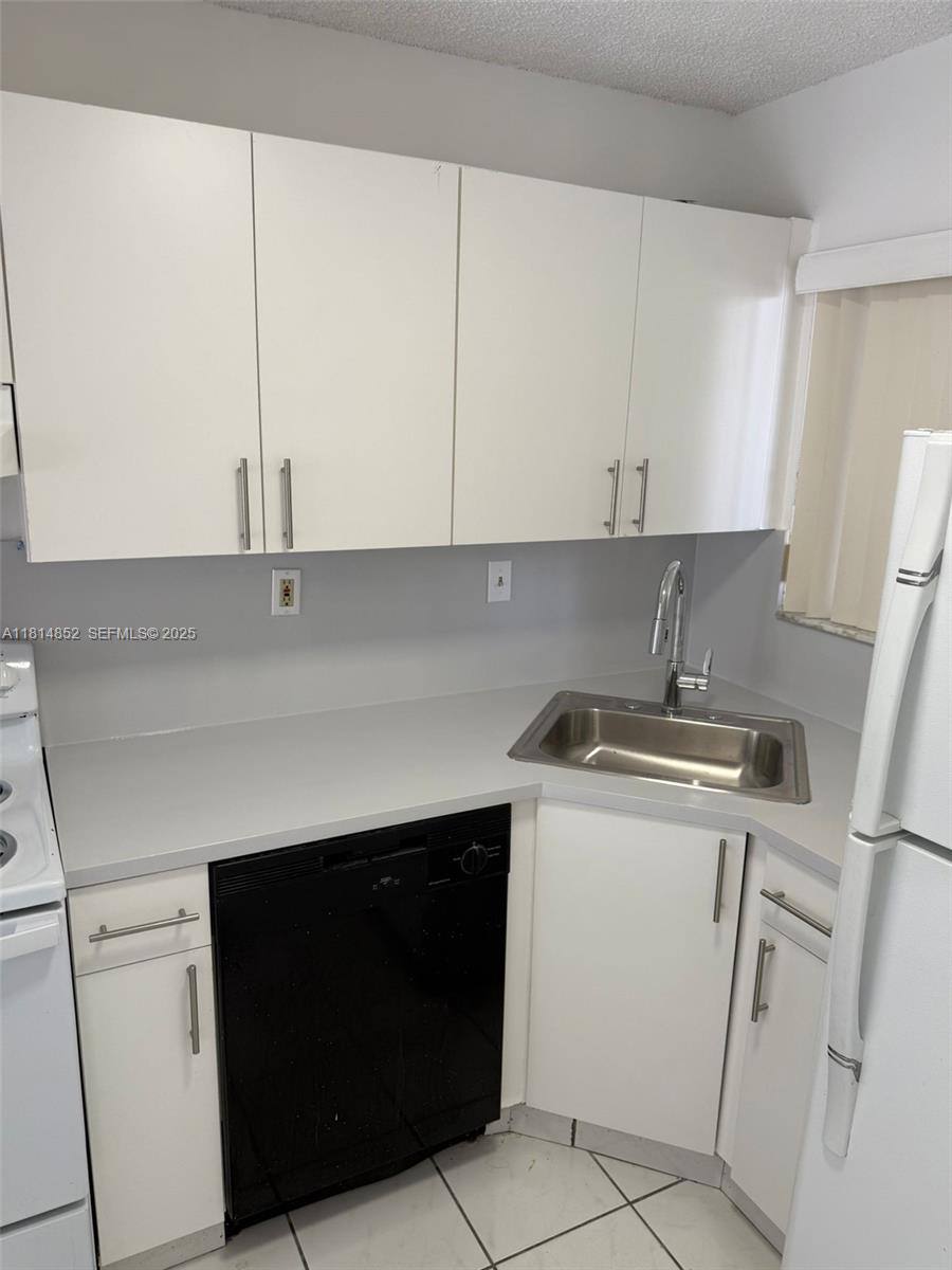 Condo for rent at 2680 W 76th St #204, Hialeah, FL 33016