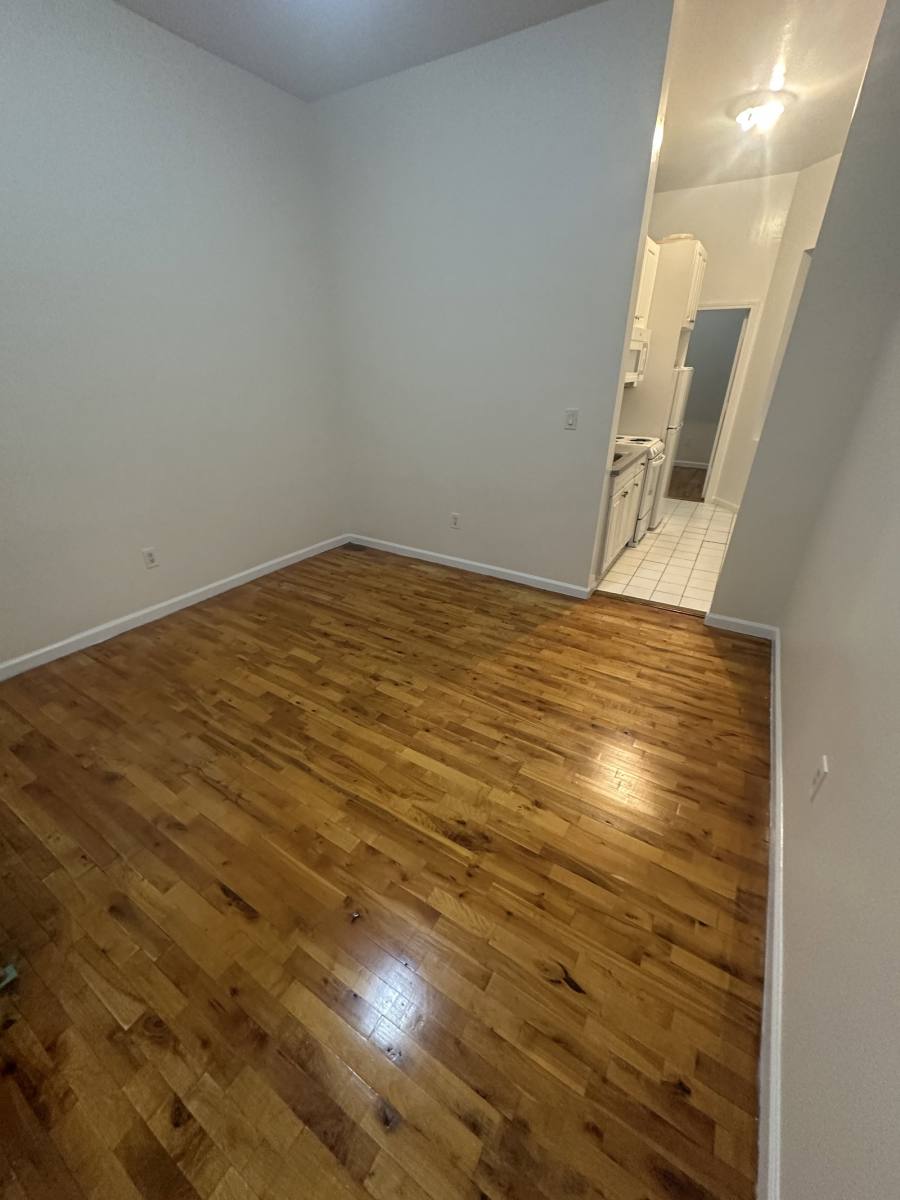 Apartment for rent at 711 2nd Ave #1C, New York, NY 10016