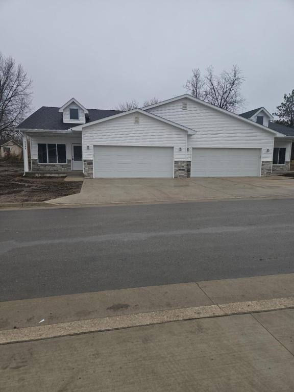 Townhouse for rent at 1105 Emerald Cove Dr Ia #50428, Mason City, IA 50401