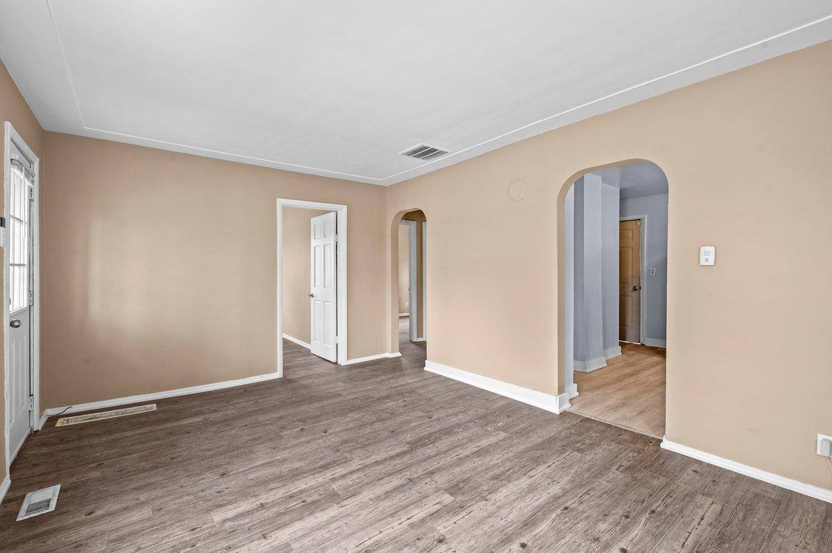 House for rent at 2016 Reynolds St #1, Muskegon, MI 49444