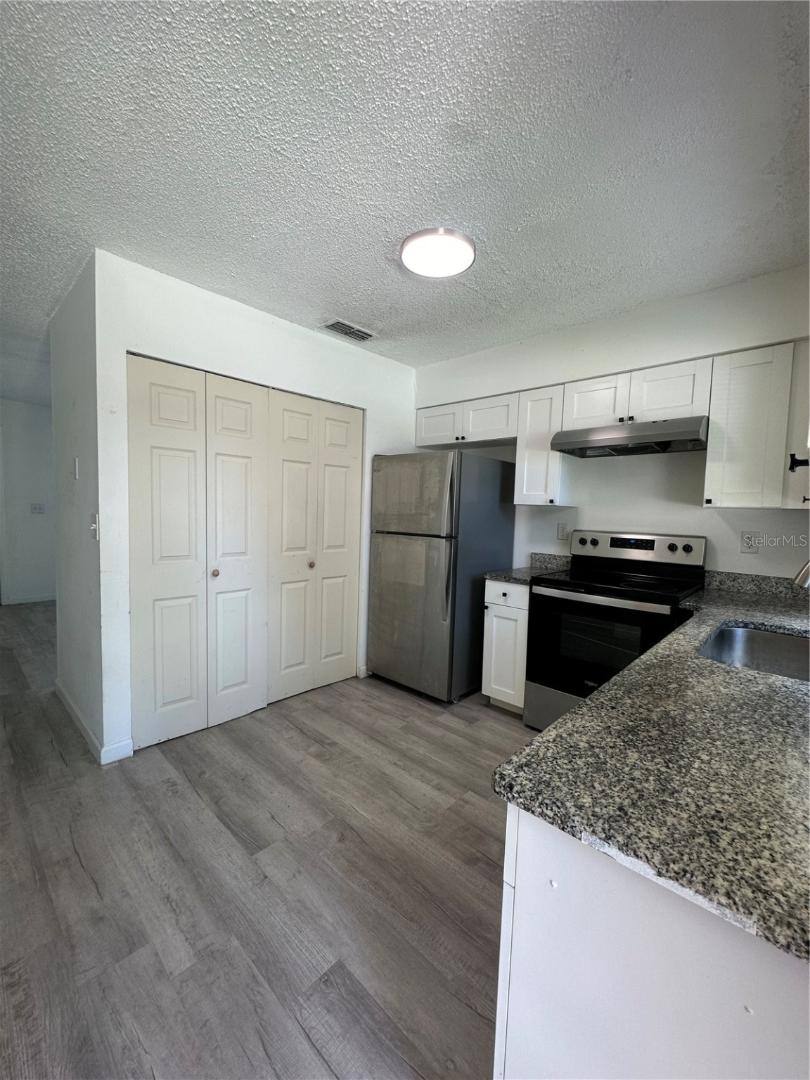 Apartment for rent at 704 Sunset Ave B, Auburndale, FL 33823