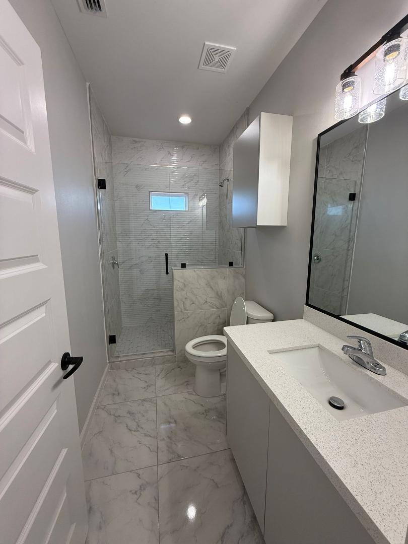 Apartment for rent at 905 W 8th St #1, Mission, TX 78572