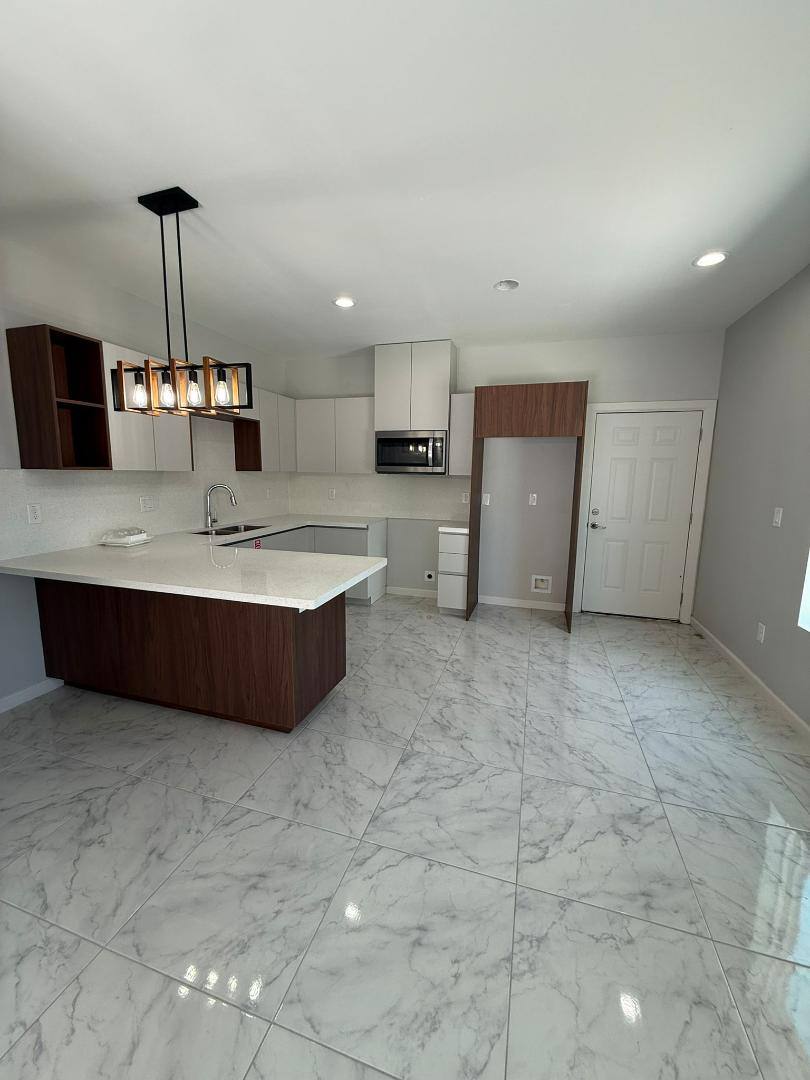 Apartment for rent at 905 W 8th St #1, Mission, TX 78572