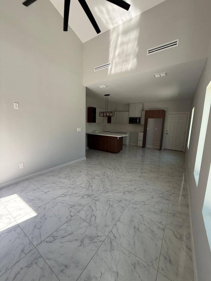 Apartment for rent at 905 W 8th St #1, Mission, TX 78572