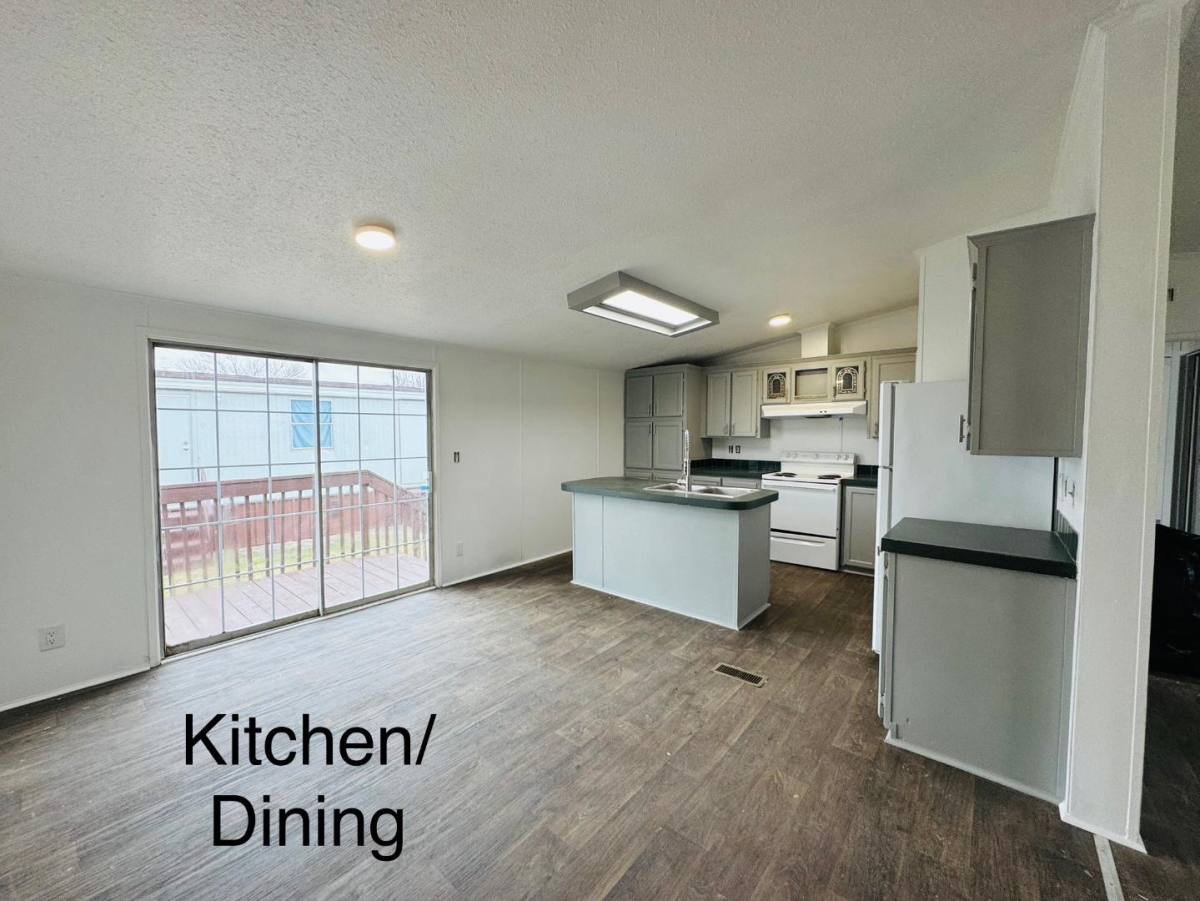 Apartment for rent at 2111 W Austin St #26 Pom, Port Lavaca, TX 77979