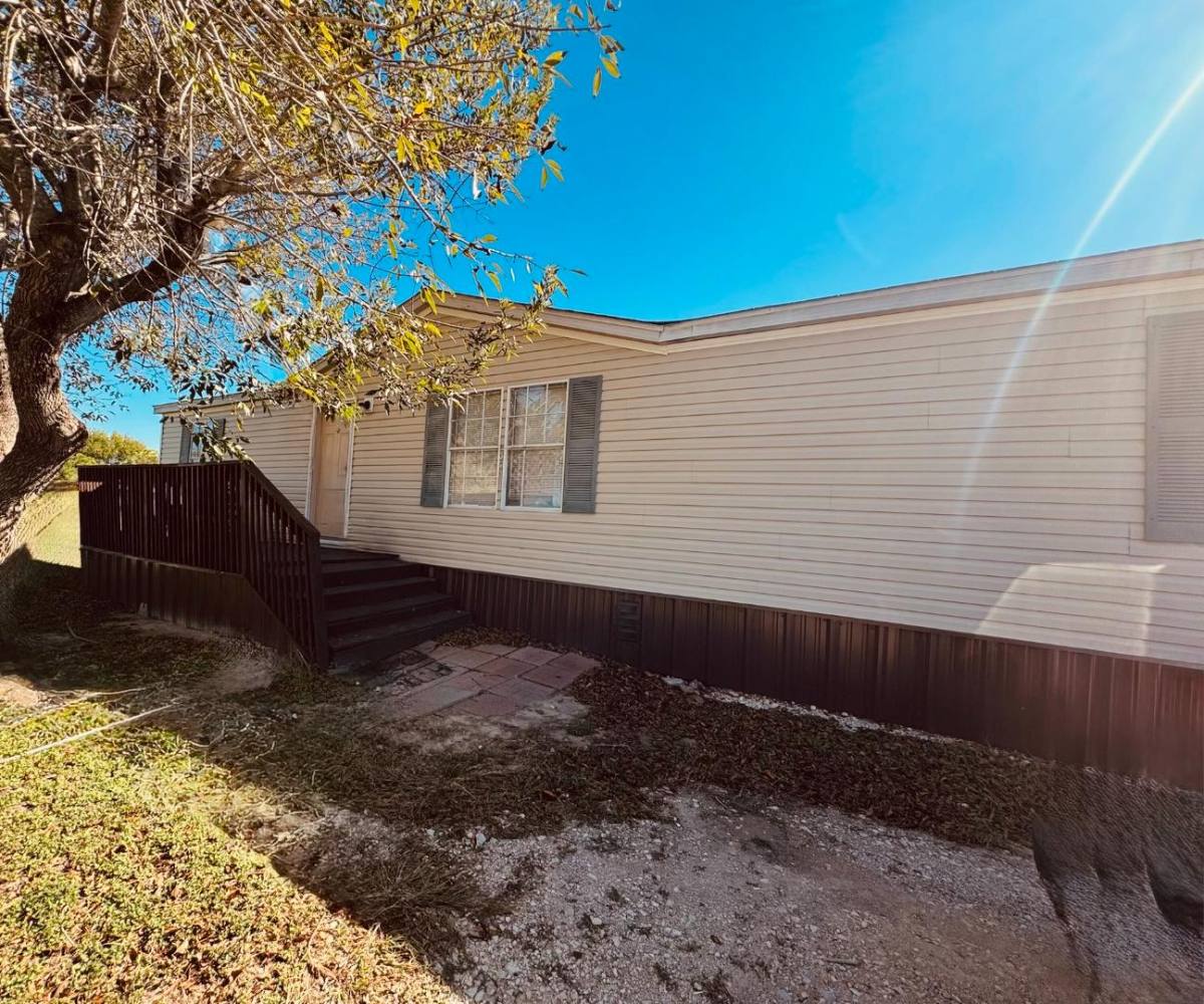 Apartment for rent at 2111 W Austin St #26 Pom, Port Lavaca, TX 77979