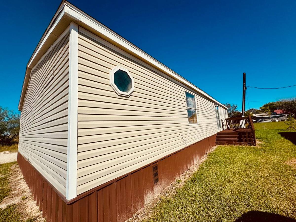 Apartment for rent at 2111 W Austin St #26 Pom, Port Lavaca, TX 77979