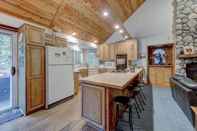 House for rent at 28772 Potomac #SEASON, Lake Arrowhead, CA 92352