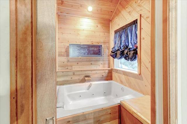 House for rent at 28772 Potomac #SEASON, Lake Arrowhead, CA 92352