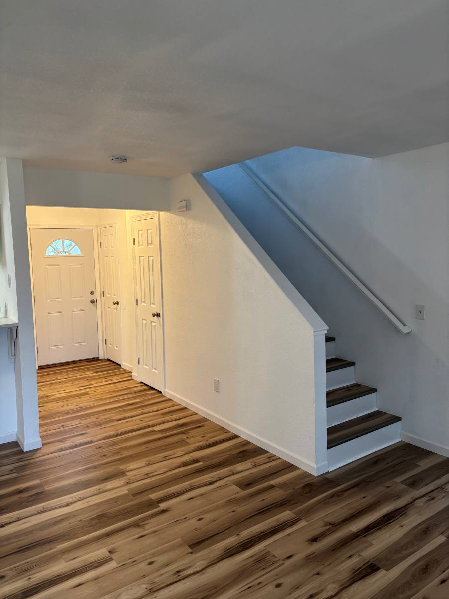 Townhouse for rent at 526 Kenbrook Court, Redding, CA 96003