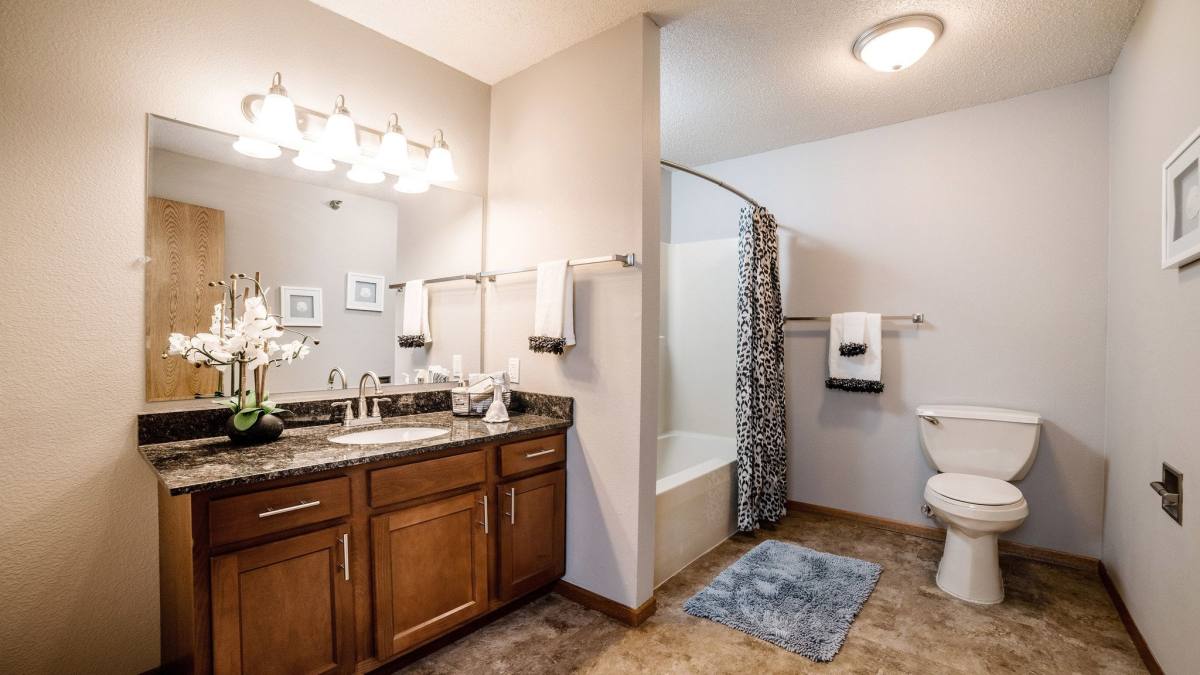 Apartment for rent at Legacy Pointe, 290 9th Ave SW, Forest Lake, MN 55025