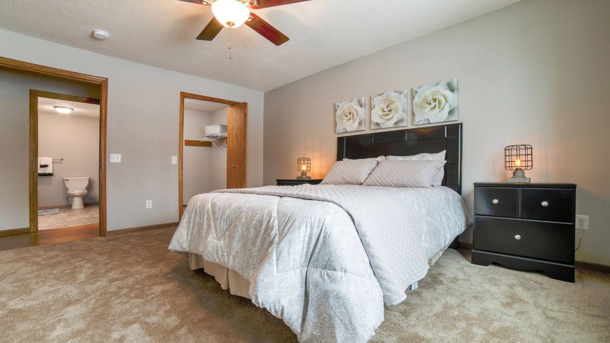 Apartment for rent at Legacy Pointe, 290 9th Ave SW, Forest Lake, MN 55025