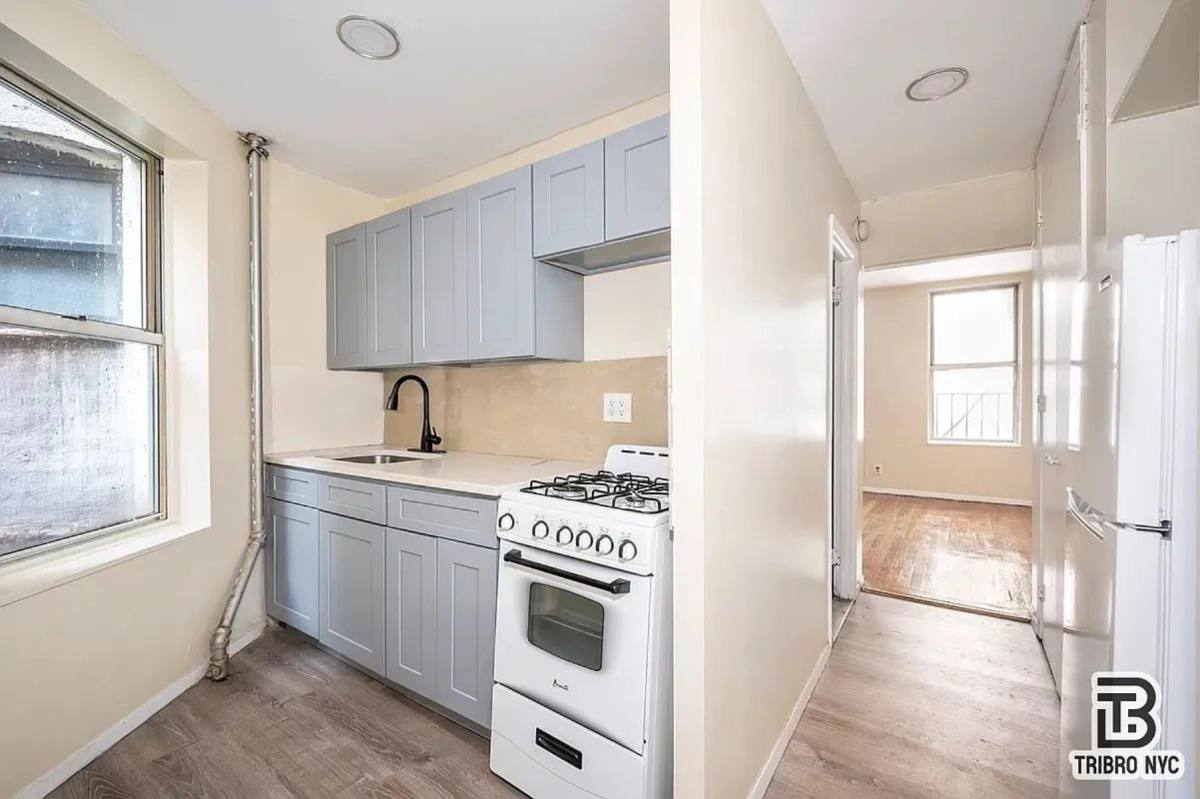 Apartment for rent at 307 E 104th St #7, New York, NY 10029