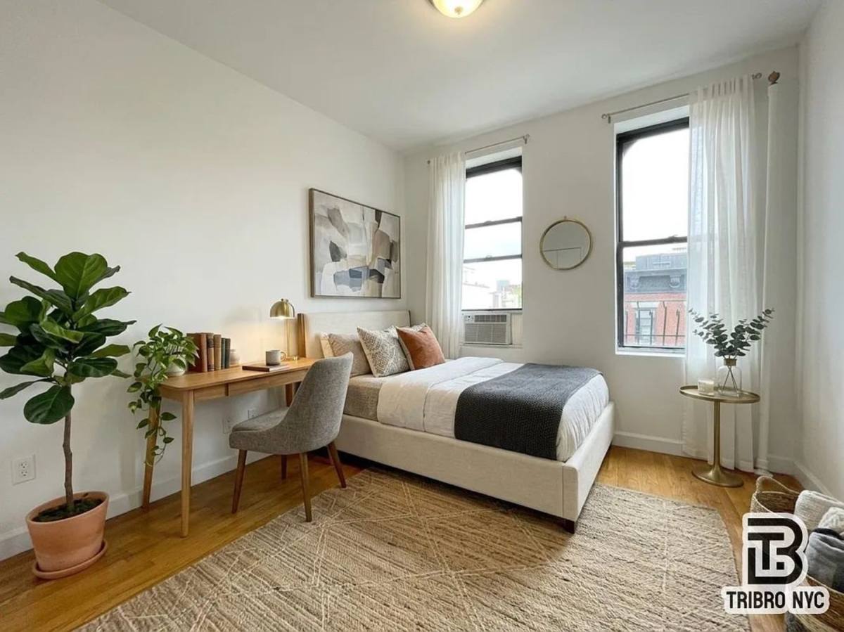Apartment for rent at 192 Bleecker St #21, New York, NY 10012