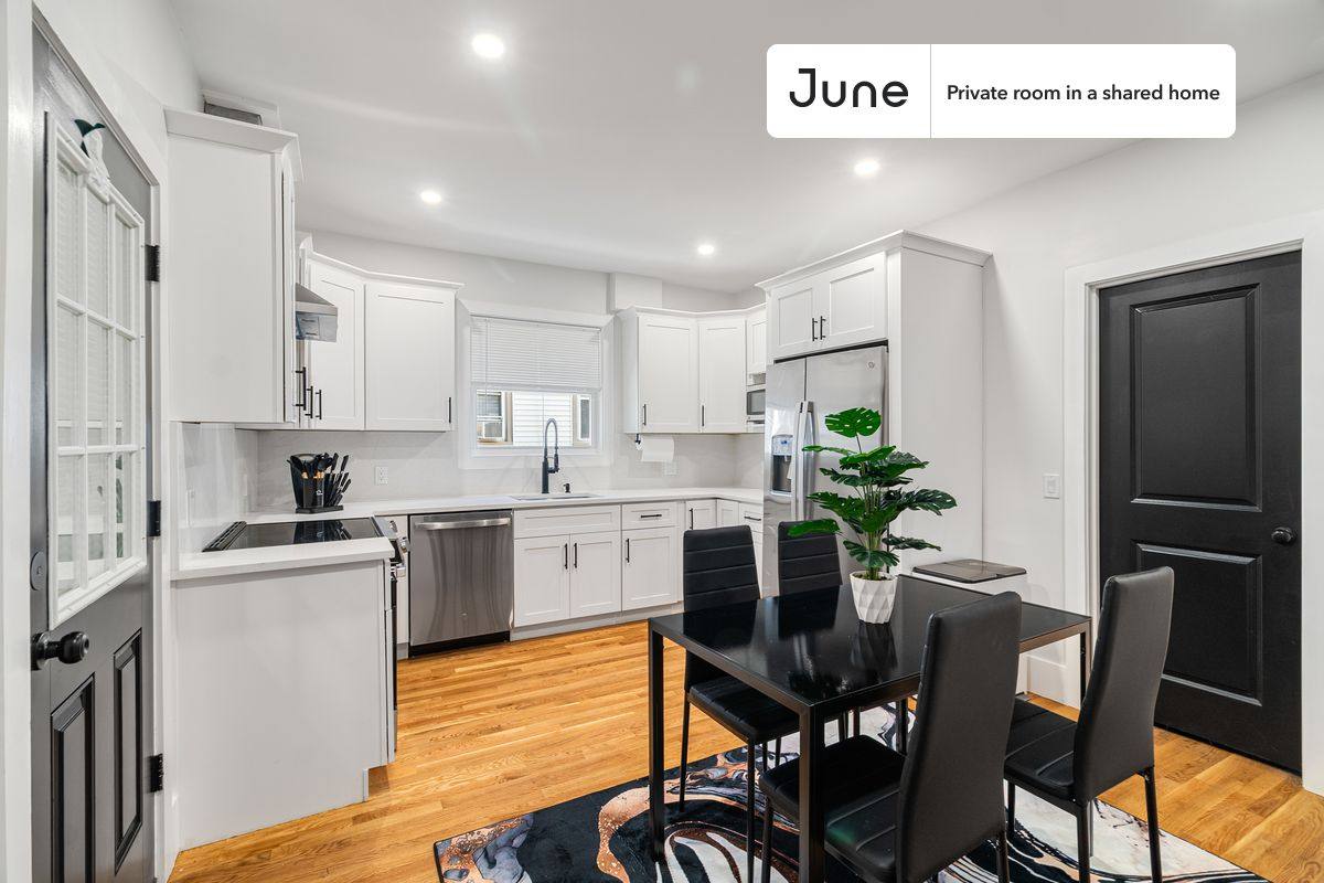 Apartment for rent at 10 Walnut Park, Roxbury, MA 02119