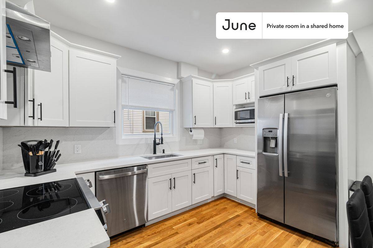 Apartment for rent at 10 Walnut Park, Roxbury, MA 02119