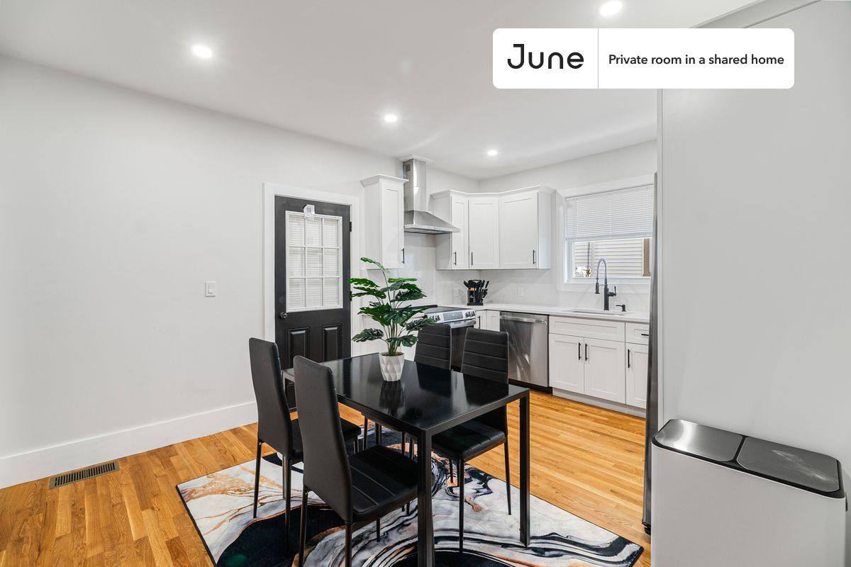Apartment for rent at 10 Walnut Park, Roxbury, MA 02119
