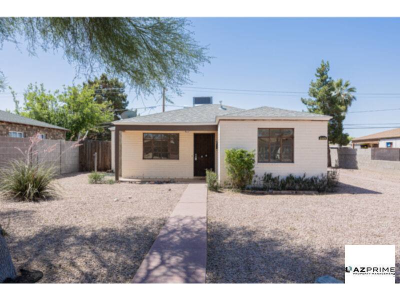 Townhouse for rent at 2449 E Fairmount Ave #1, Phoenix, AZ 85016