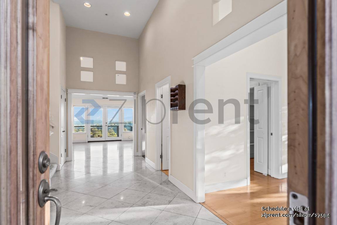 House for rent at 135 Montalvo Rd, Redwood City, CA 94062