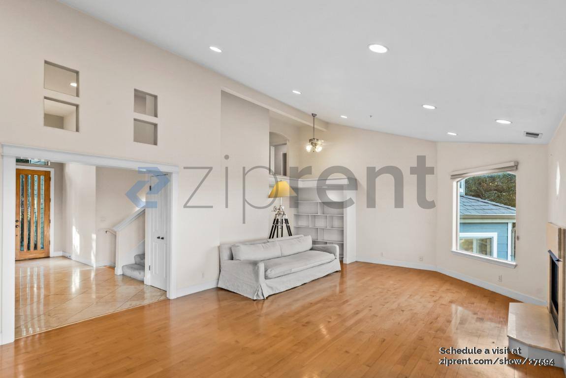 House for rent at 135 Montalvo Rd, Redwood City, CA 94062
