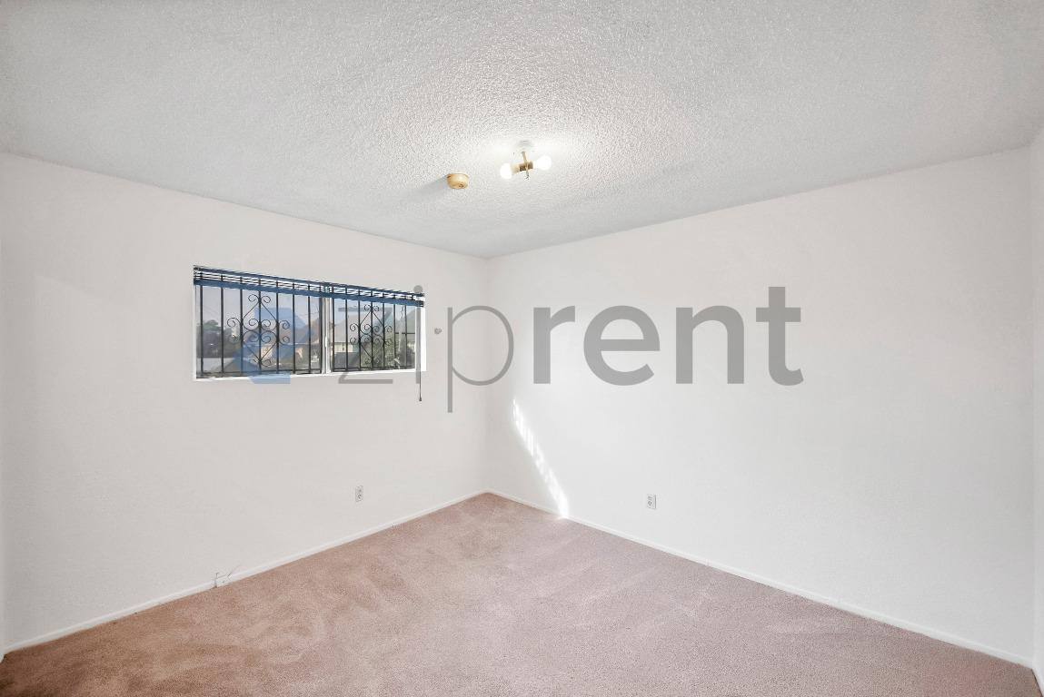 Apartment for rent at 2458 Normandie Ave #3, Los Angeles, CA 90007